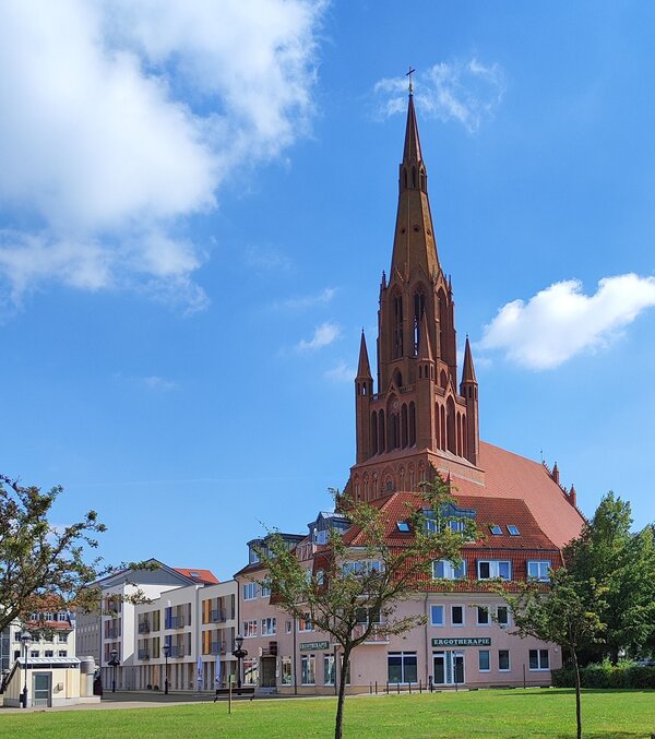 Bild vergr&ouml;&szlig;ern: St. Bartholomaei-Kirche