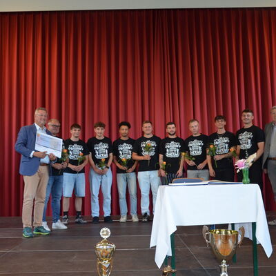 Bild vergr&ouml;&szlig;ern: Sportlehrung 2026
