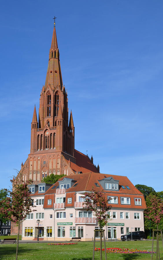 Bild vergr&ouml;&szlig;ern: St. Bartholomaei - Kirche