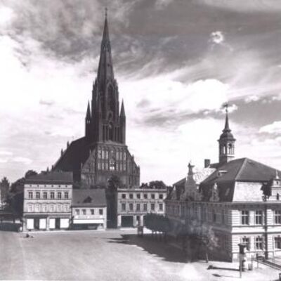 Bild vergrößern: historisches Rathaus